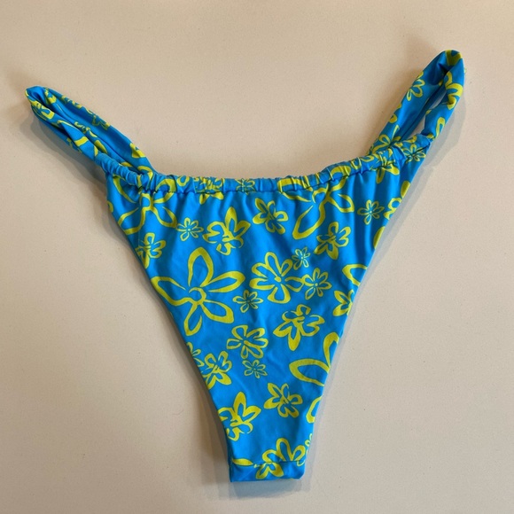 Cheeky bikini bottoms - Picture 2 of 3